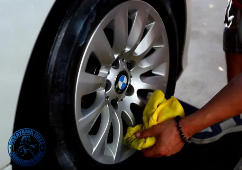 How to clean the tyres ourselves